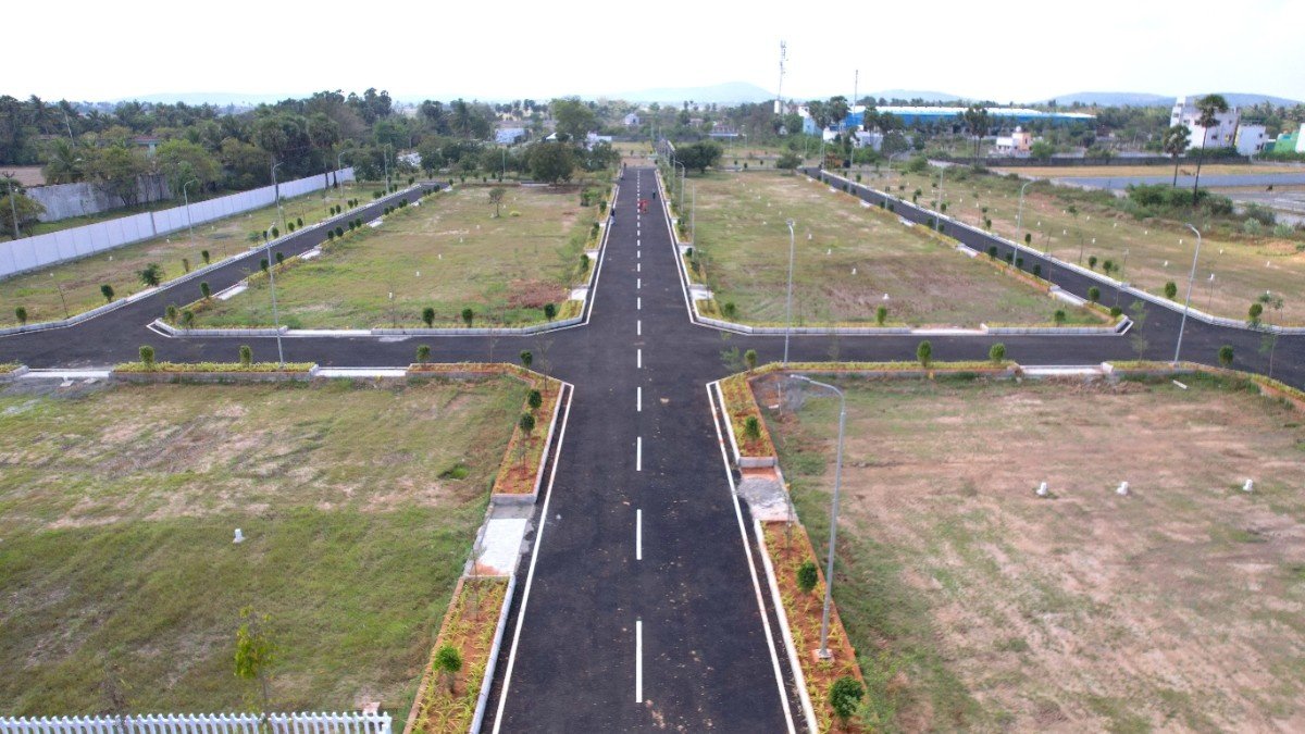 Is This the Last Chance to Own a Plot on Vandalur–Kelambakkam Road Before Prices Soar?